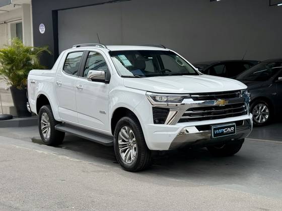 CHEVROLET S10 2.8 16V TURBO DIESEL HIGH COUNTRY CD 4X4 AUTOMÁTICO CHEVROLET S10 2.8 16V TURBO DIESEL HIGH COUNTRY CD 4X4 AUTOMÁTICO